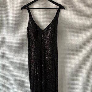 Mac Duggal Ieena black fully sequined scoop back floor-length gown #26443 sz 10